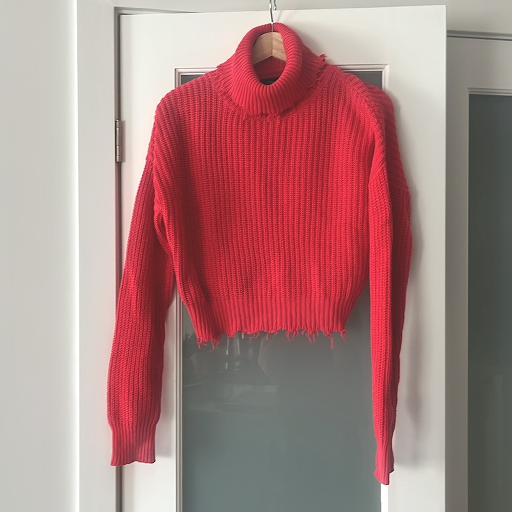 🩷 Neon Pink Cropped Knit Turtleneck Sweater - Size S
